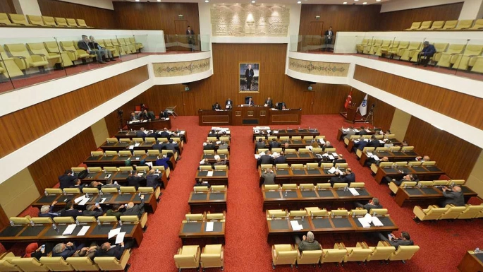 Devamsızlık durumunda Belediye Meclis Üyeliği düşer