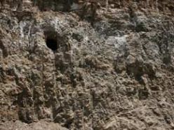 2 Bin 300 Yıllık Kaya Mezar bulundu