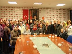 AK Parti kadınların hayatlarını kolaylaştırıyor