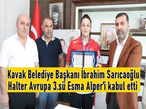 Halter Şampiyonu Esma Alper Başkan Sarıcaoğlu'nu ziyaret etti