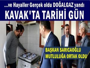 İLÇEDE TARİHİ GÜN: KAVAK DOĞALGAZA KAVUŞTU 