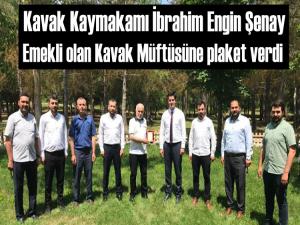 KAVAK KAYMAKAMI ŞENAY'DAN  MÜFTÜ ARSLAN'A PLAKET