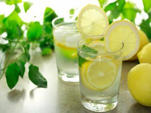 Limon suyu içmenin vücuda faydaları