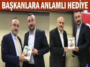 MUHİDDİN SEVER'DEN  BAŞKANLARA ANLAMLI HEDİYE 