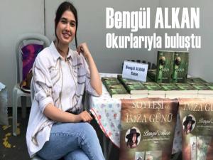 Yazar Bengül Alkan İmza Gününde okurlarıyla buluştu