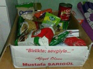 Mustafa Sarıgül'ün gıda yardımı kolisi