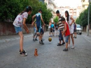 ESKİ ÇOCUK OYUNLARI FESTİVALİ İSTİYORUZ