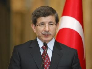 BAŞBAKAN AHMET DAVUTOĞLU KİMDİR?