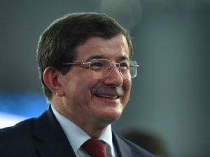 DAVUTOĞLU BAŞKANLIĞINDAKİ YENİ KABİNE BELLİ OLDU