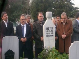 Diyanet Sen Kurucu Başkanı Ahmet Yıldız kabri başında anıldı