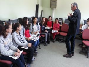 Mehmet Yazıcı'dan  Sarayköy'de 'Gazetecilik' dersi