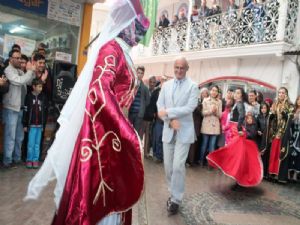 Yusuf Ziya Yılmaz Çerkez Oyunu oynadı