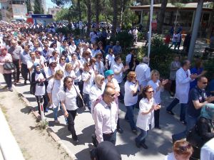 Samsun Op. Dr. Kamil Furtun'un öldürülmesini protesto  için yürüdü