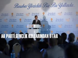 A.Çağatay Kılıç AK Parti Gençlik Kollarının iftar yemeğine katıldı