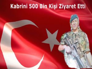 Şehit Ömer Halisdemir'in Kabrini 500 Bin Kişi Ziyaret Etti