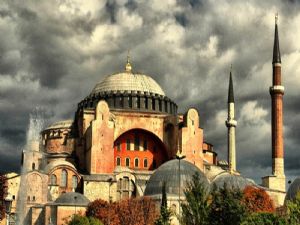 Ayasofya'ya İmam atandı beş vakit ezan okunmaya başladı