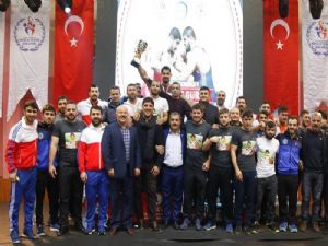 Ordu'da yapılan Serbest Güreş Türkiye Şampiyonası sona erdi