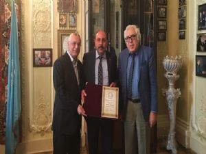  İLESAM Genel Başkanı Mehmet Nuri Parmaksız'a Büyük Ödül