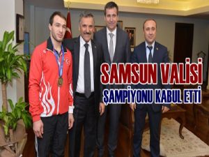 Samsun Valisi Şampiyon Güreşçi Sedat Özdemiri Kabul Etti